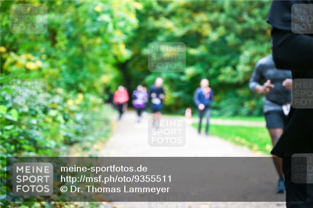 12.10.2025 - Bramfelder Halbmarathon 2025 Dr. Thomas Lammeyer http://msf.ph/oto/9355511 12.10.2025 10:53:58 Laufen  meine-sportfotos.de