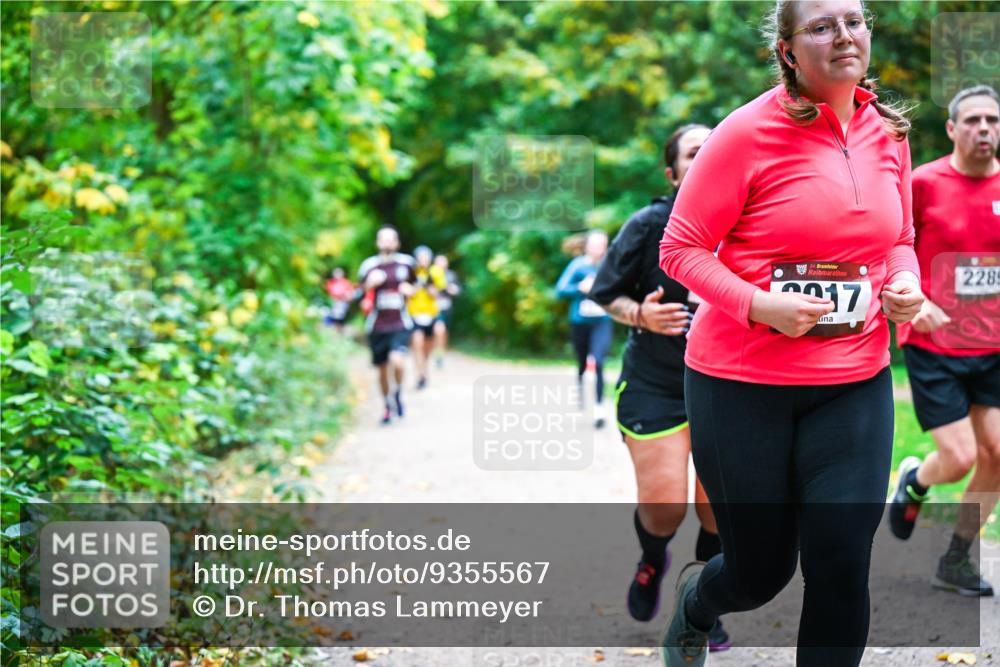 12.10.2025 - Bramfelder Halbmarathon 2025 Dr. Thomas Lammeyer http://msf.ph/oto/9355567 12.10.2025 10:54:10 Laufen 34, 17, 2285 meine-sportfotos.de