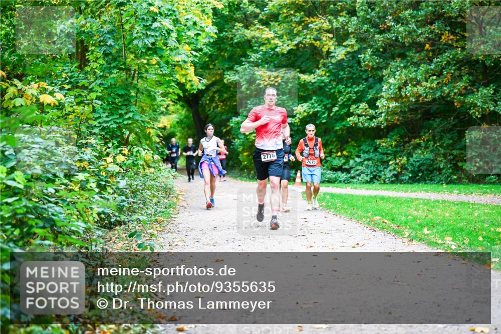 12.10.2025 - Bramfelder Halbmarathon 2025 Dr. Thomas Lammeyer http://msf.ph/oto/9355635 12.10.2025 10:54:20 Laufen 2776, 2675 meine-sportfotos.de