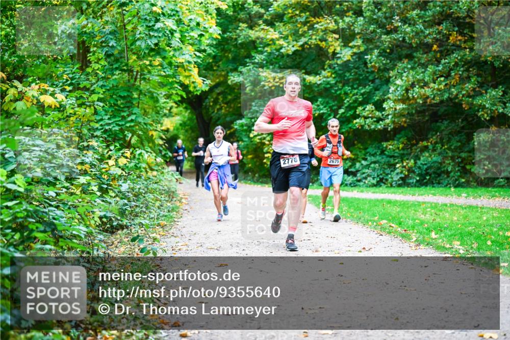 12.10.2025 - Bramfelder Halbmarathon 2025 Dr. Thomas Lammeyer http://msf.ph/oto/9355640 12.10.2025 10:54:21 Laufen 90, 2776, 2675 meine-sportfotos.de