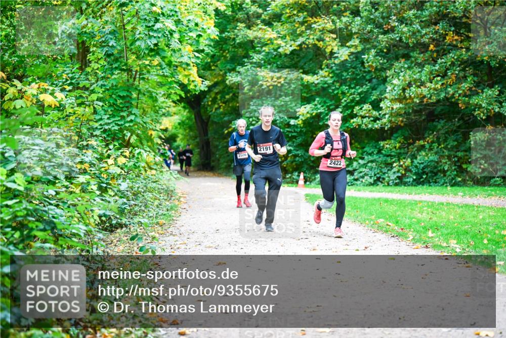 12.10.2025 - Bramfelder Halbmarathon 2025 Dr. Thomas Lammeyer http://msf.ph/oto/9355675 12.10.2025 10:54:28 Laufen 2506, 2191, 2422 meine-sportfotos.de