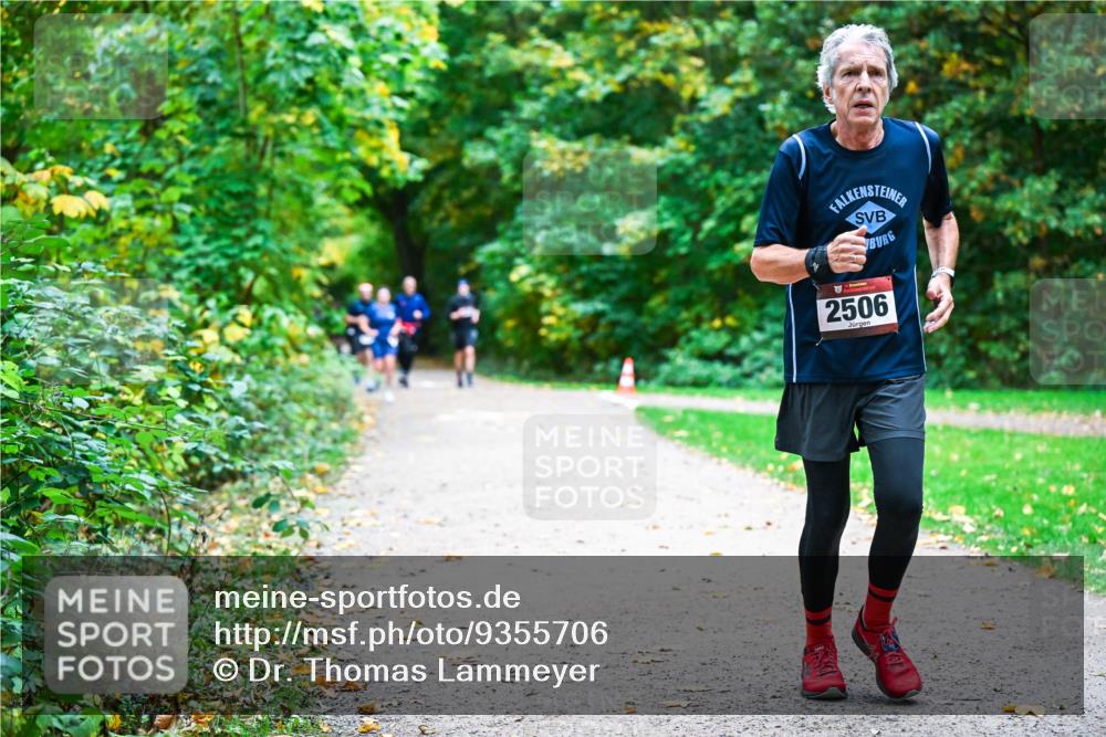 12.10.2025 - Bramfelder Halbmarathon 2025 Dr. Thomas Lammeyer http://msf.ph/oto/9355706 12.10.2025 10:54:34 Laufen 2506 meine-sportfotos.de