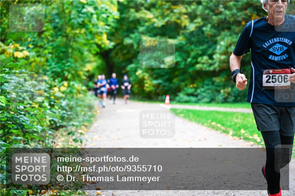 12.10.2025 - Bramfelder Halbmarathon 2025 Dr. Thomas Lammeyer http://msf.ph/oto/9355710 12.10.2025 10:54:34 Laufen 34, 2506 meine-sportfotos.de