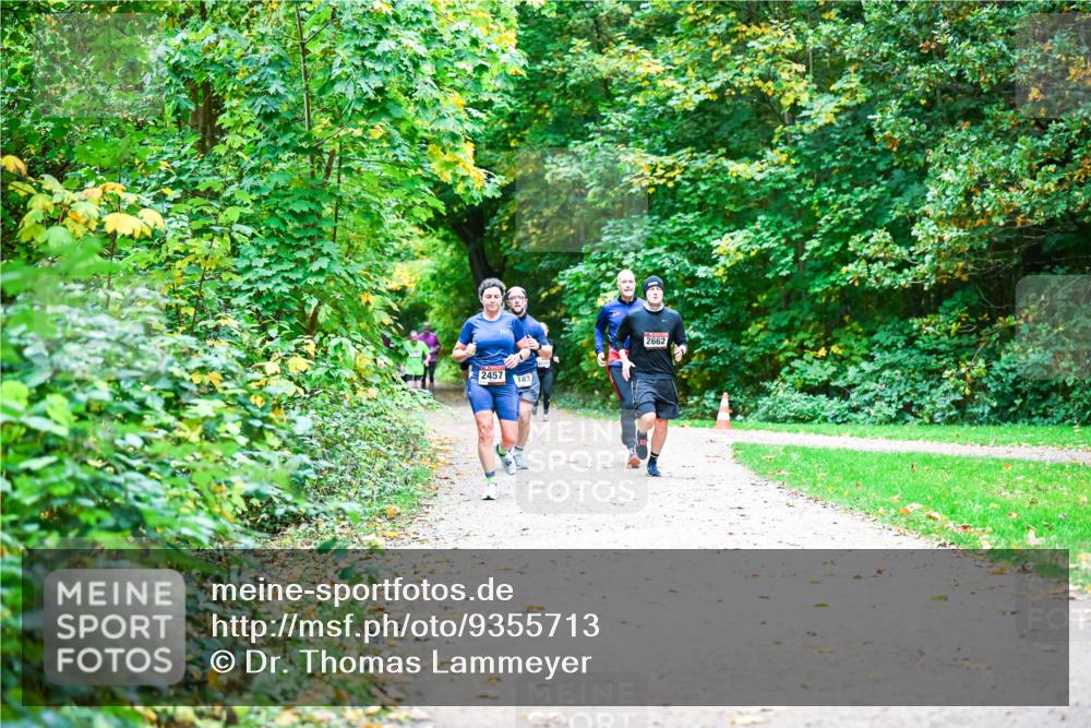 12.10.2025 - Bramfelder Halbmarathon 2025 Dr. Thomas Lammeyer http://msf.ph/oto/9355713 12.10.2025 10:54:38 Laufen 2457, 183, 2662 meine-sportfotos.de