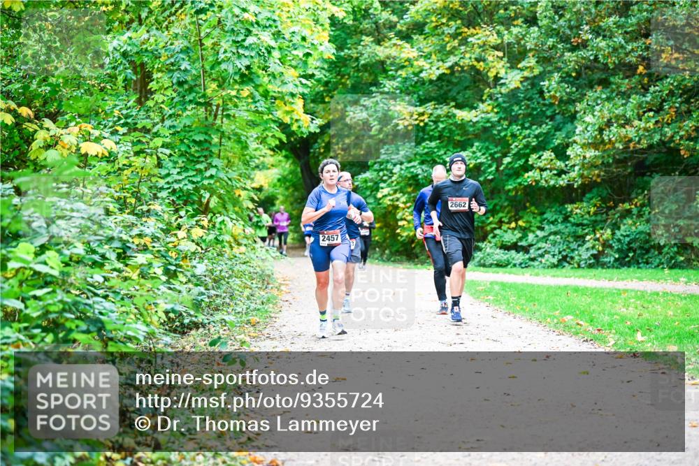 12.10.2025 - Bramfelder Halbmarathon 2025 Dr. Thomas Lammeyer http://msf.ph/oto/9355724 12.10.2025 10:54:39 Laufen 2457, 2662 meine-sportfotos.de