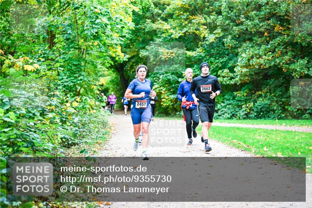 12.10.2025 - Bramfelder Halbmarathon 2025 Dr. Thomas Lammeyer http://msf.ph/oto/9355730 12.10.2025 10:54:40 Laufen 2457, 2662 meine-sportfotos.de