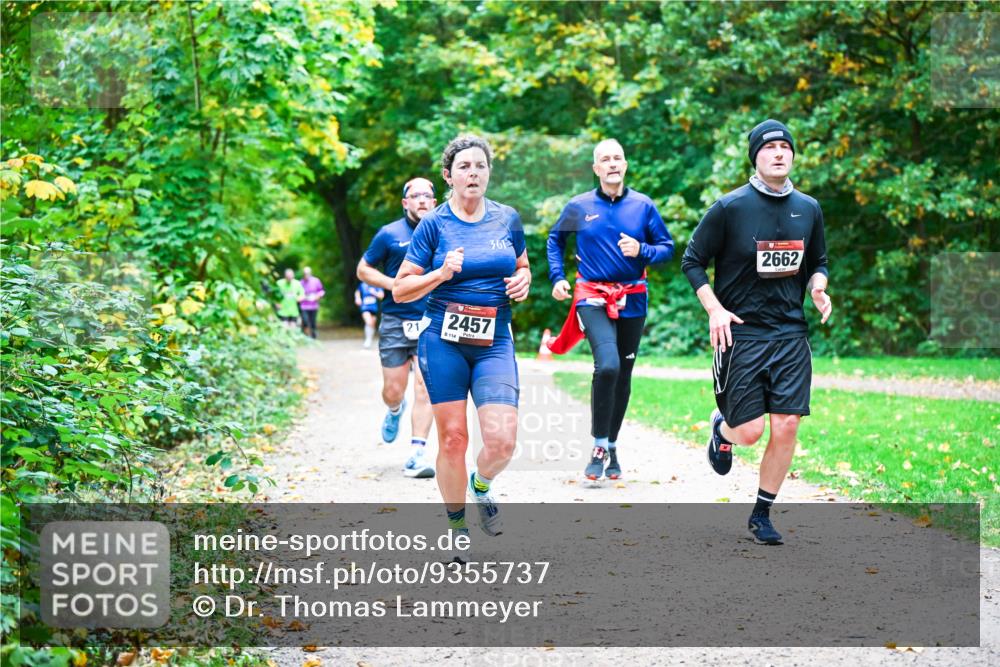 12.10.2025 - Bramfelder Halbmarathon 2025 Dr. Thomas Lammeyer http://msf.ph/oto/9355737 12.10.2025 10:54:41 Laufen 21, 2457, 8114, 361, 2662 meine-sportfotos.de