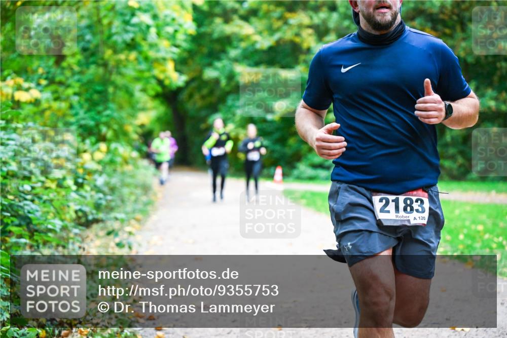 12.10.2025 - Bramfelder Halbmarathon 2025 Dr. Thomas Lammeyer http://msf.ph/oto/9355753 12.10.2025 10:54:44 Laufen 2183, 120 meine-sportfotos.de