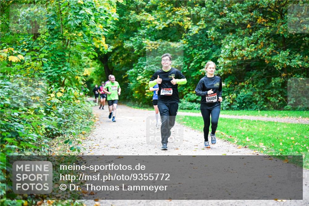 12.10.2025 - Bramfelder Halbmarathon 2025 Dr. Thomas Lammeyer http://msf.ph/oto/9355772 12.10.2025 10:54:48 Laufen 2538, 2038 meine-sportfotos.de