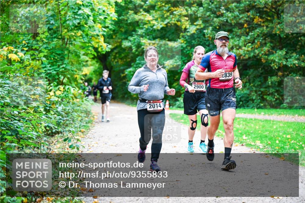 12.10.2025 - Bramfelder Halbmarathon 2025 Dr. Thomas Lammeyer http://msf.ph/oto/9355833 12.10.2025 10:54:58 Laufen 2014, 2900, 2839 meine-sportfotos.de