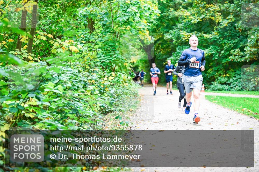 12.10.2025 - Bramfelder Halbmarathon 2025 Dr. Thomas Lammeyer http://msf.ph/oto/9355878 12.10.2025 10:55:08 Laufen 2261 meine-sportfotos.de