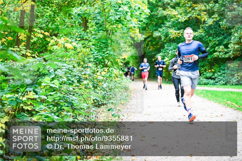 12.10.2025 - Bramfelder Halbmarathon 2025 Dr. Thomas Lammeyer http://msf.ph/oto/9355881 12.10.2025 10:55:08 Laufen 28, 2261 meine-sportfotos.de