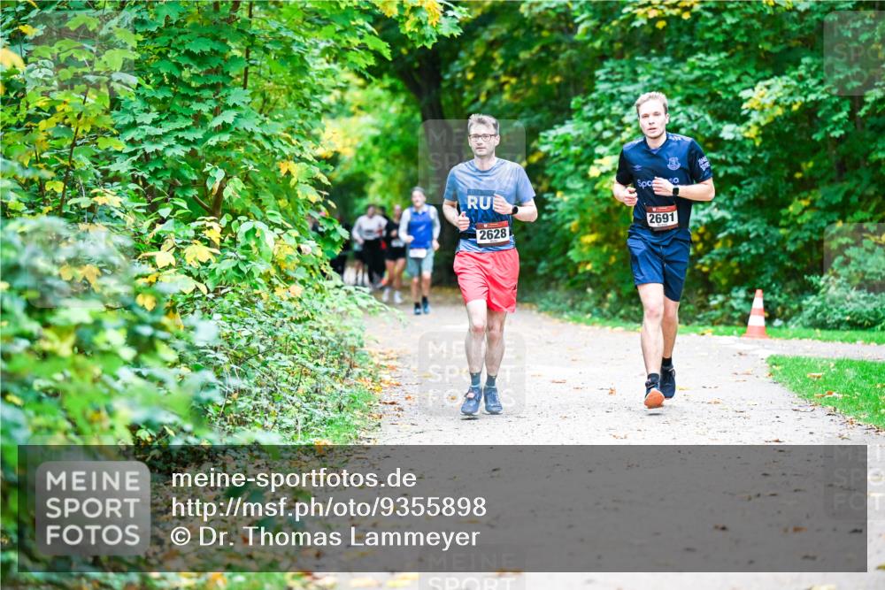 12.10.2025 - Bramfelder Halbmarathon 2025 Dr. Thomas Lammeyer http://msf.ph/oto/9355898 12.10.2025 10:55:12 Laufen 2628, 2691 meine-sportfotos.de