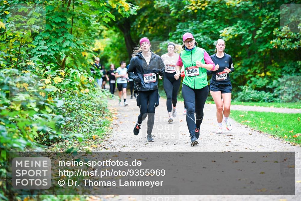 12.10.2025 - Bramfelder Halbmarathon 2025 Dr. Thomas Lammeyer http://msf.ph/oto/9355969 12.10.2025 10:55:25 Laufen 2629, 2862, 2995, 2923 meine-sportfotos.de