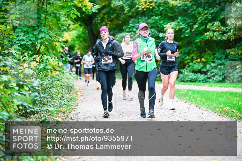 12.10.2025 - Bramfelder Halbmarathon 2025 Dr. Thomas Lammeyer http://msf.ph/oto/9355971 12.10.2025 10:55:26 Laufen 2629, 2862, 2995, 2923 meine-sportfotos.de
