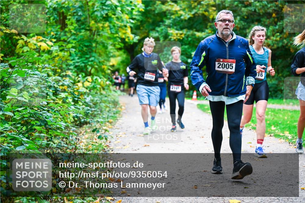 12.10.2025 - Bramfelder Halbmarathon 2025 Dr. Thomas Lammeyer http://msf.ph/oto/9356054 12.10.2025 10:55:42 Laufen 2101, 2005, 16 meine-sportfotos.de