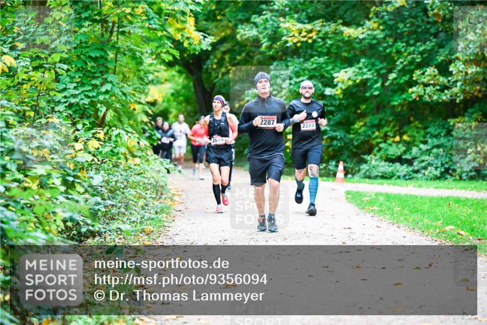 12.10.2025 - Bramfelder Halbmarathon 2025 Dr. Thomas Lammeyer http://msf.ph/oto/9356094 12.10.2025 10:55:50 Laufen 2619, 2287, 2223 meine-sportfotos.de