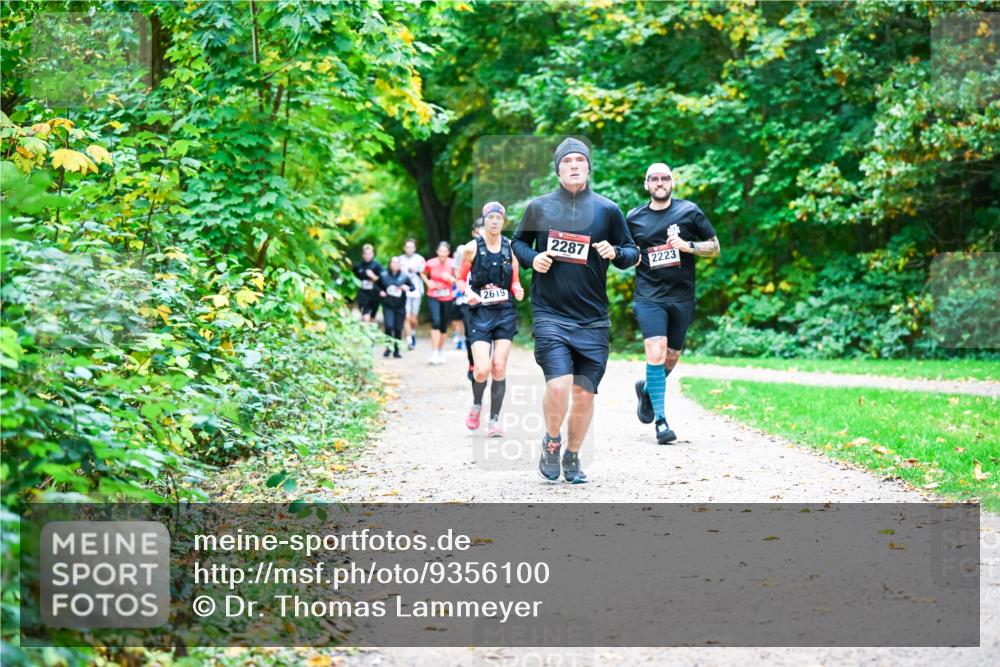 12.10.2025 - Bramfelder Halbmarathon 2025 Dr. Thomas Lammeyer http://msf.ph/oto/9356100 12.10.2025 10:55:51 Laufen 2619, 2287, 2223 meine-sportfotos.de
