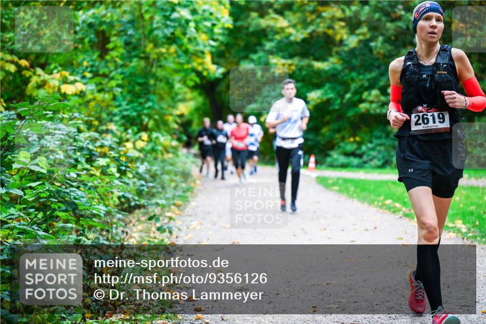12.10.2025 - Bramfelder Halbmarathon 2025 Dr. Thomas Lammeyer http://msf.ph/oto/9356126 12.10.2025 10:55:55 Laufen 2619 meine-sportfotos.de