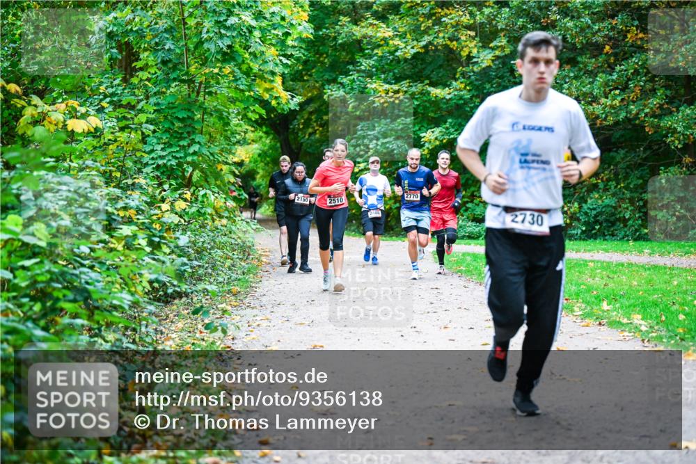 12.10.2025 - Bramfelder Halbmarathon 2025 Dr. Thomas Lammeyer http://msf.ph/oto/9356138 12.10.2025 10:55:58 Laufen 2150, 2510, 2488, 2770, 2730 meine-sportfotos.de