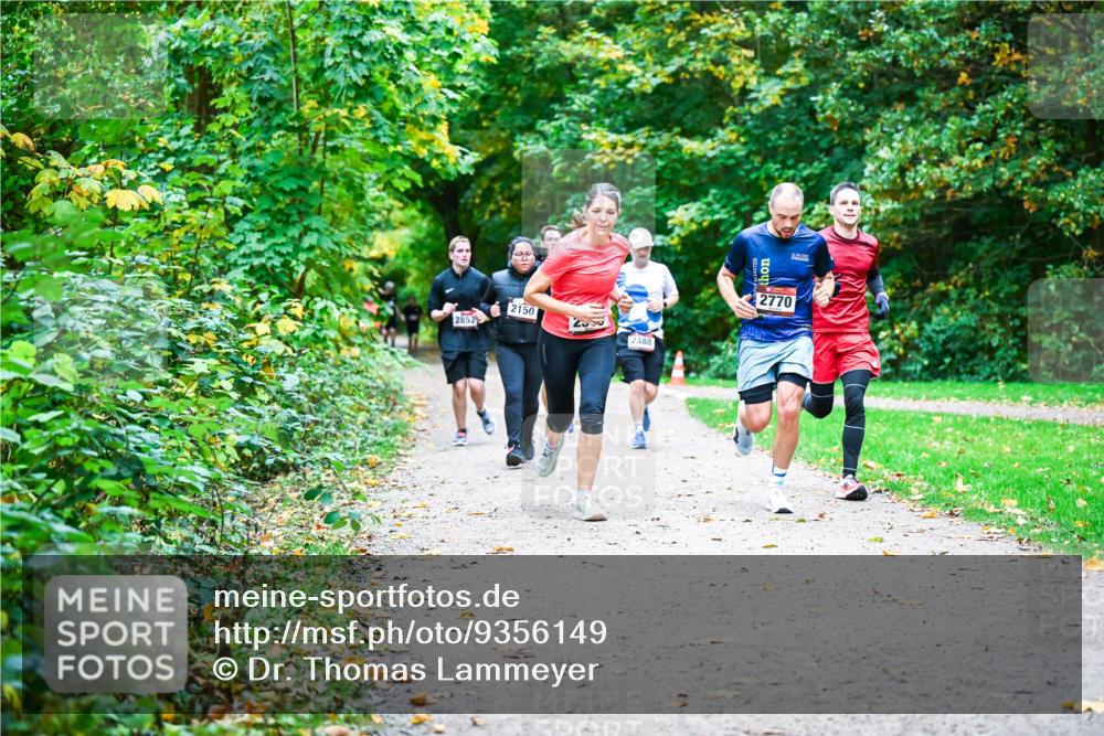 12.10.2025 - Bramfelder Halbmarathon 2025 Dr. Thomas Lammeyer http://msf.ph/oto/9356149 12.10.2025 10:55:59 Laufen 2150, 2853, 2488, 2770 meine-sportfotos.de