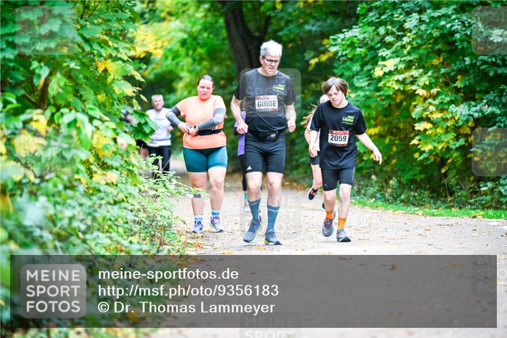 12.10.2025 - Bramfelder Halbmarathon 2025 Dr. Thomas Lammeyer http://msf.ph/oto/9356183 12.10.2025 10:56:14 Laufen 2059 meine-sportfotos.de