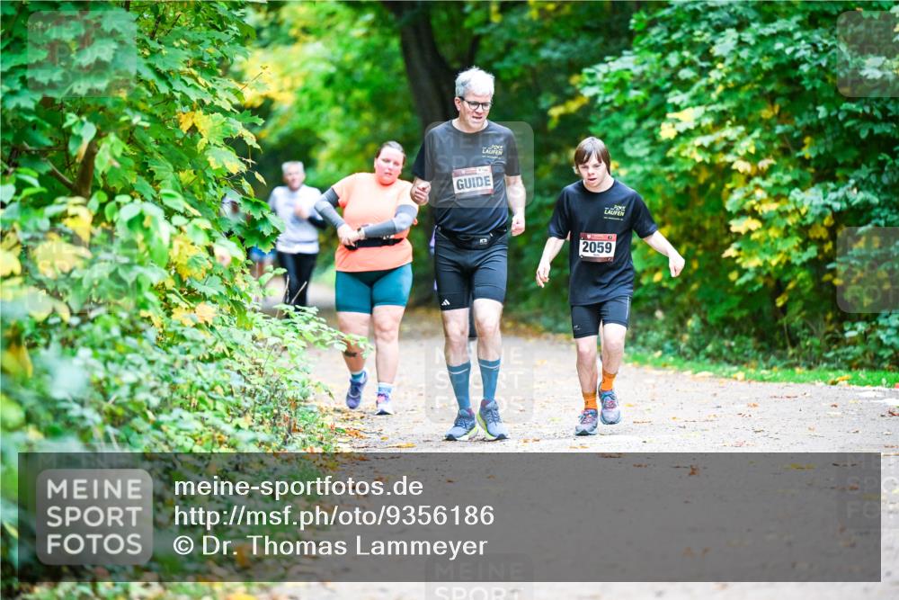 12.10.2025 - Bramfelder Halbmarathon 2025 Dr. Thomas Lammeyer http://msf.ph/oto/9356186 12.10.2025 10:56:15 Laufen 154, 2059 meine-sportfotos.de