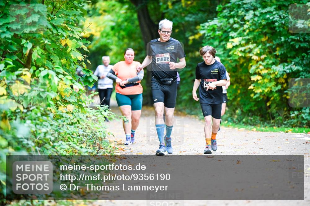 12.10.2025 - Bramfelder Halbmarathon 2025 Dr. Thomas Lammeyer http://msf.ph/oto/9356190 12.10.2025 10:56:15 Laufen 154, 20 meine-sportfotos.de