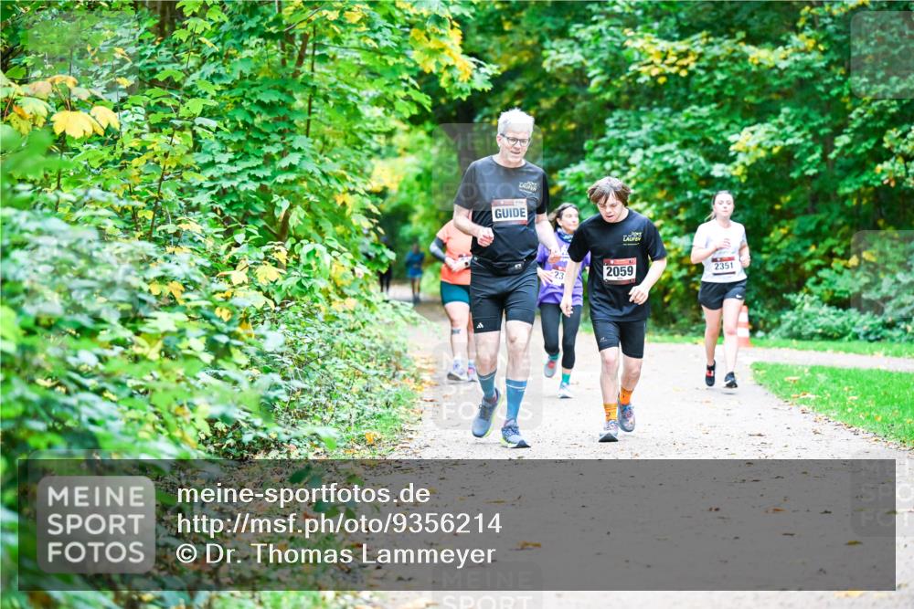 12.10.2025 - Bramfelder Halbmarathon 2025 Dr. Thomas Lammeyer http://msf.ph/oto/9356214 12.10.2025 10:56:19 Laufen 154, 2059, 2351 meine-sportfotos.de