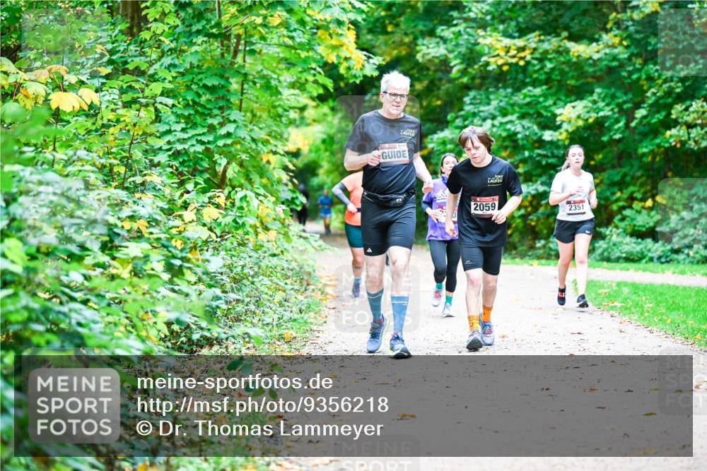 12.10.2025 - Bramfelder Halbmarathon 2025 Dr. Thomas Lammeyer http://msf.ph/oto/9356218 12.10.2025 10:56:20 Laufen 2059, 2351 meine-sportfotos.de
