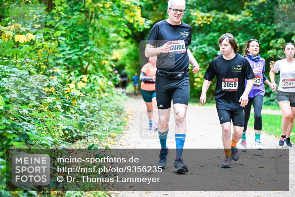 12.10.2025 - Bramfelder Halbmarathon 2025 Dr. Thomas Lammeyer http://msf.ph/oto/9356235 12.10.2025 10:56:22 Laufen 154, 2059, 33, 2351 meine-sportfotos.de