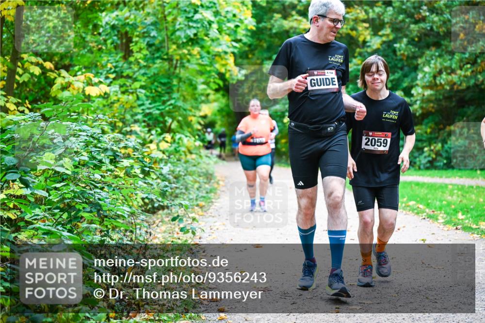 12.10.2025 - Bramfelder Halbmarathon 2025 Dr. Thomas Lammeyer http://msf.ph/oto/9356243 12.10.2025 10:56:24 Laufen 154, 2059 meine-sportfotos.de