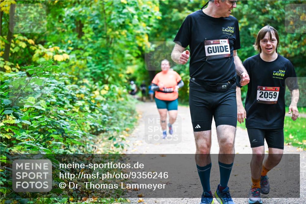 12.10.2025 - Bramfelder Halbmarathon 2025 Dr. Thomas Lammeyer http://msf.ph/oto/9356246 12.10.2025 10:56:25 Laufen 154, 34, 2059 meine-sportfotos.de