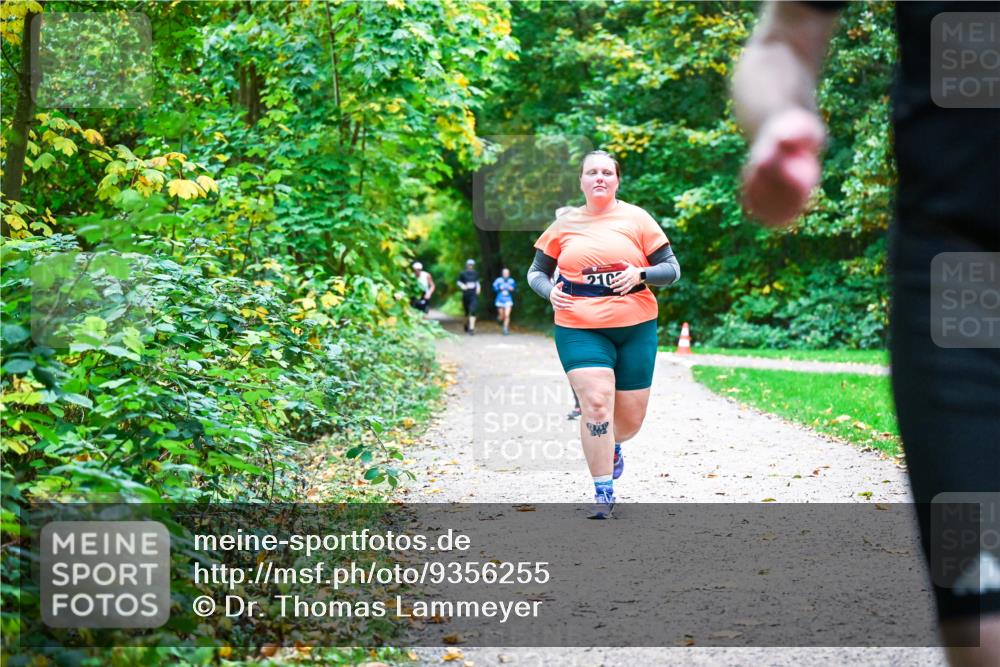 12.10.2025 - Bramfelder Halbmarathon 2025 Dr. Thomas Lammeyer http://msf.ph/oto/9356255 12.10.2025 10:56:26 Laufen 210 meine-sportfotos.de