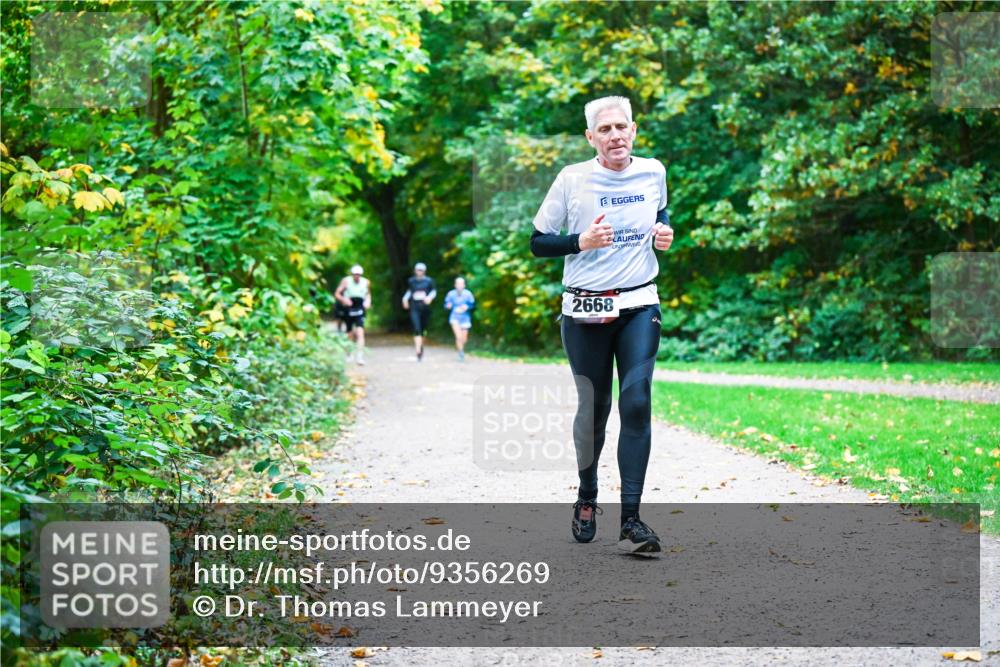 12.10.2025 - Bramfelder Halbmarathon 2025 Dr. Thomas Lammeyer http://msf.ph/oto/9356269 12.10.2025 10:56:29 Laufen 2668 meine-sportfotos.de