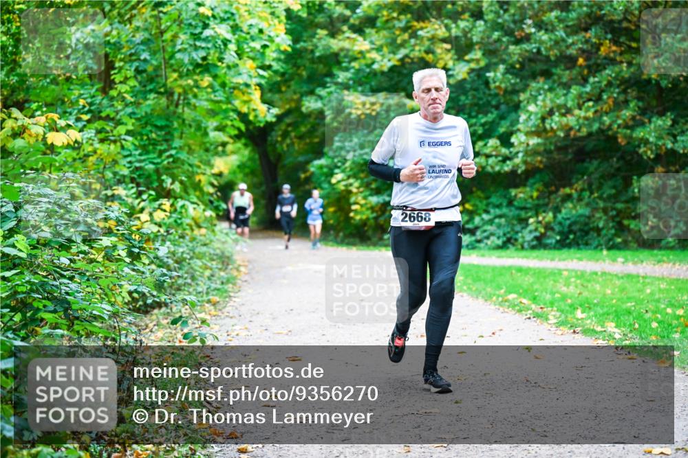 12.10.2025 - Bramfelder Halbmarathon 2025 Dr. Thomas Lammeyer http://msf.ph/oto/9356270 12.10.2025 10:56:29 Laufen 2668 meine-sportfotos.de