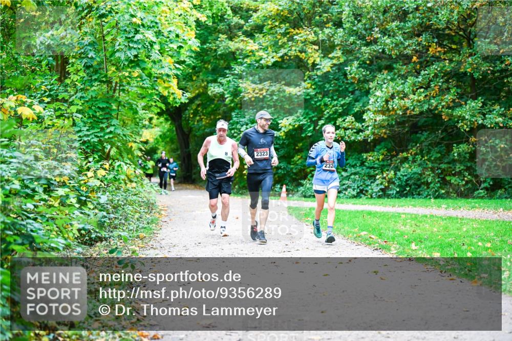 12.10.2025 - Bramfelder Halbmarathon 2025 Dr. Thomas Lammeyer http://msf.ph/oto/9356289 12.10.2025 10:56:37 Laufen 2323, 232 meine-sportfotos.de