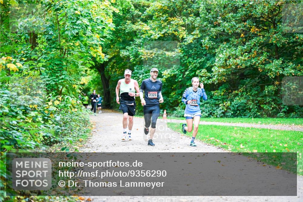 12.10.2025 - Bramfelder Halbmarathon 2025 Dr. Thomas Lammeyer http://msf.ph/oto/9356290 12.10.2025 10:56:37 Laufen 2323, 232 meine-sportfotos.de