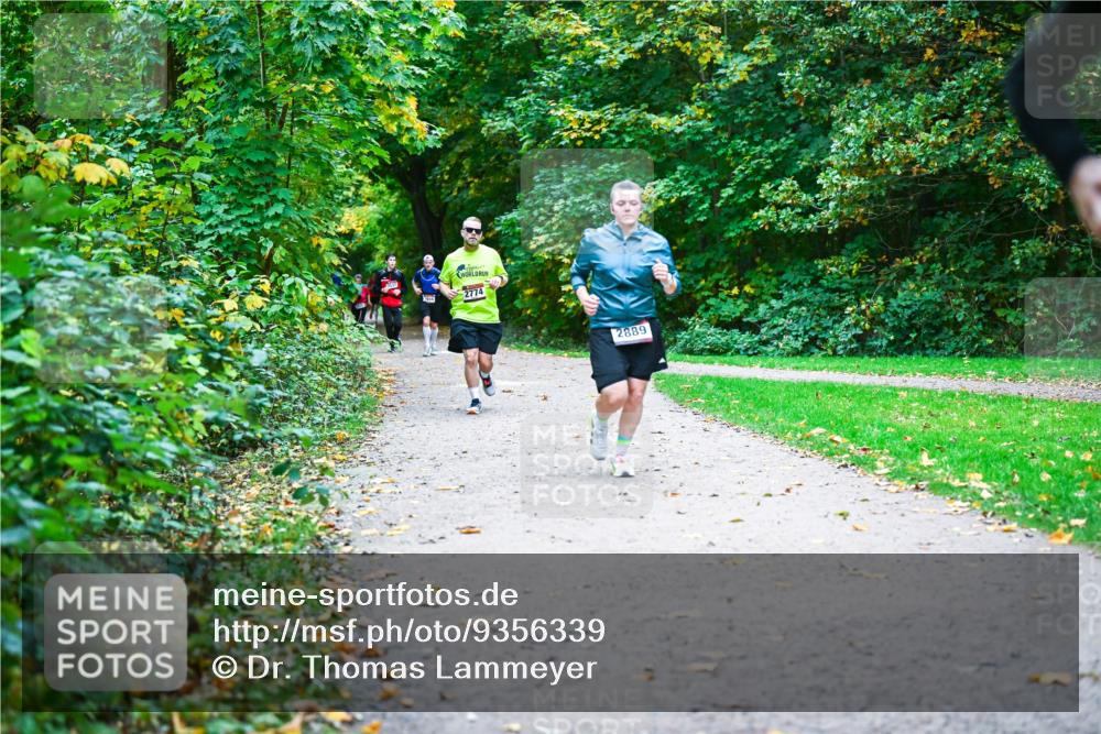12.10.2025 - Bramfelder Halbmarathon 2025 Dr. Thomas Lammeyer http://msf.ph/oto/9356339 12.10.2025 10:56:51 Laufen 2774, 2889 meine-sportfotos.de