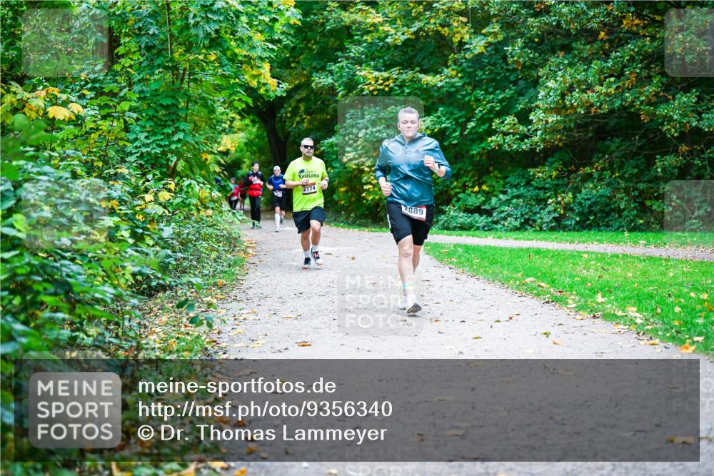 12.10.2025 - Bramfelder Halbmarathon 2025 Dr. Thomas Lammeyer http://msf.ph/oto/9356340 12.10.2025 10:56:51 Laufen 2774, 2889 meine-sportfotos.de