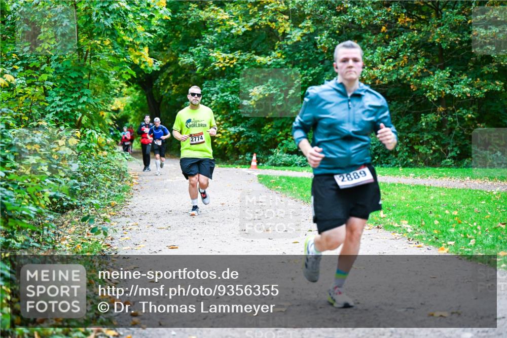 12.10.2025 - Bramfelder Halbmarathon 2025 Dr. Thomas Lammeyer http://msf.ph/oto/9356355 12.10.2025 10:56:53 Laufen 2774, 2889 meine-sportfotos.de