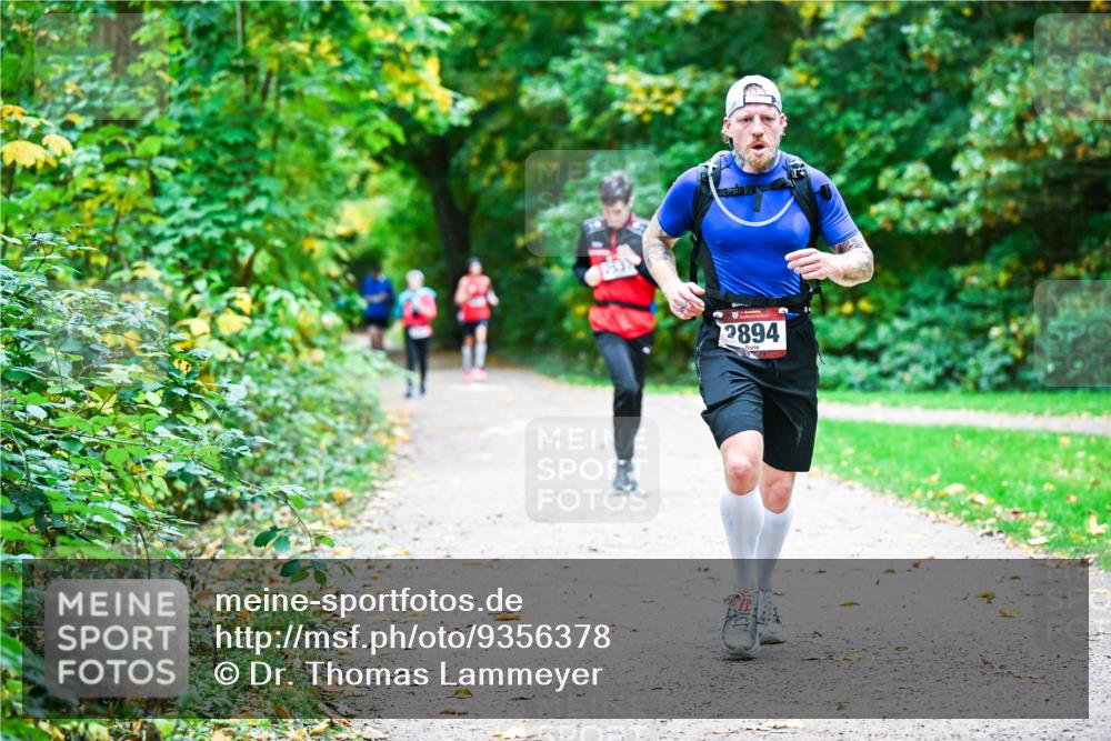 12.10.2025 - Bramfelder Halbmarathon 2025 Dr. Thomas Lammeyer http://msf.ph/oto/9356378 12.10.2025 10:56:59 Laufen 19901, 2894 meine-sportfotos.de