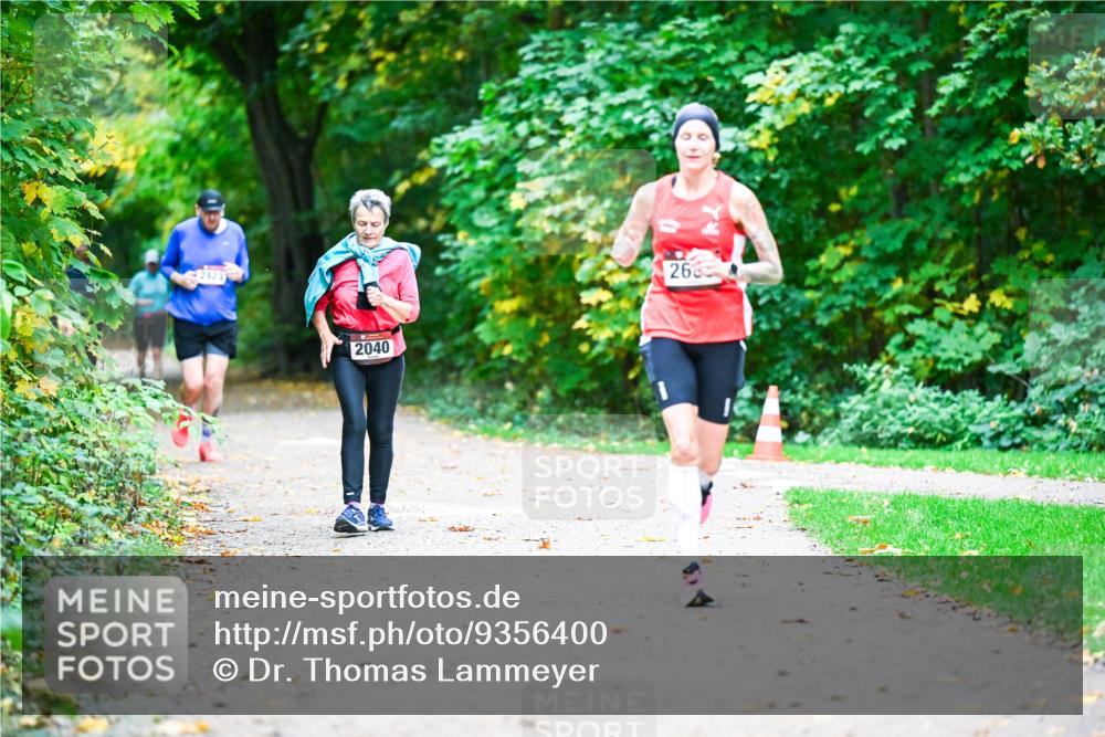 12.10.2025 - Bramfelder Halbmarathon 2025 Dr. Thomas Lammeyer http://msf.ph/oto/9356400 12.10.2025 10:57:05 Laufen 2423, 2040, 26 meine-sportfotos.de