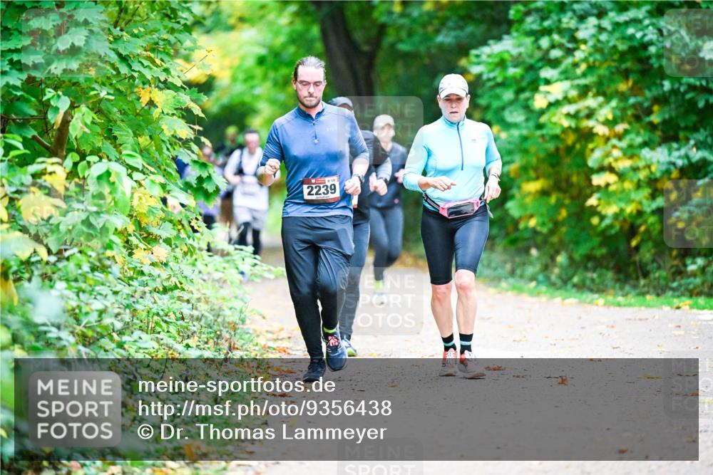 12.10.2025 - Bramfelder Halbmarathon 2025 Dr. Thomas Lammeyer http://msf.ph/oto/9356438 12.10.2025 10:57:17 Laufen 2239 meine-sportfotos.de