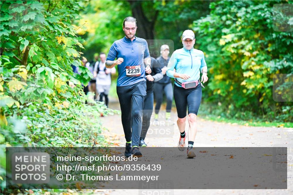 12.10.2025 - Bramfelder Halbmarathon 2025 Dr. Thomas Lammeyer http://msf.ph/oto/9356439 12.10.2025 10:57:17 Laufen 2239 meine-sportfotos.de