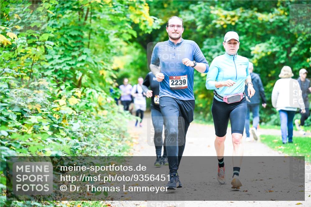 12.10.2025 - Bramfelder Halbmarathon 2025 Dr. Thomas Lammeyer http://msf.ph/oto/9356451 12.10.2025 10:57:21 Laufen 120, 2239 meine-sportfotos.de