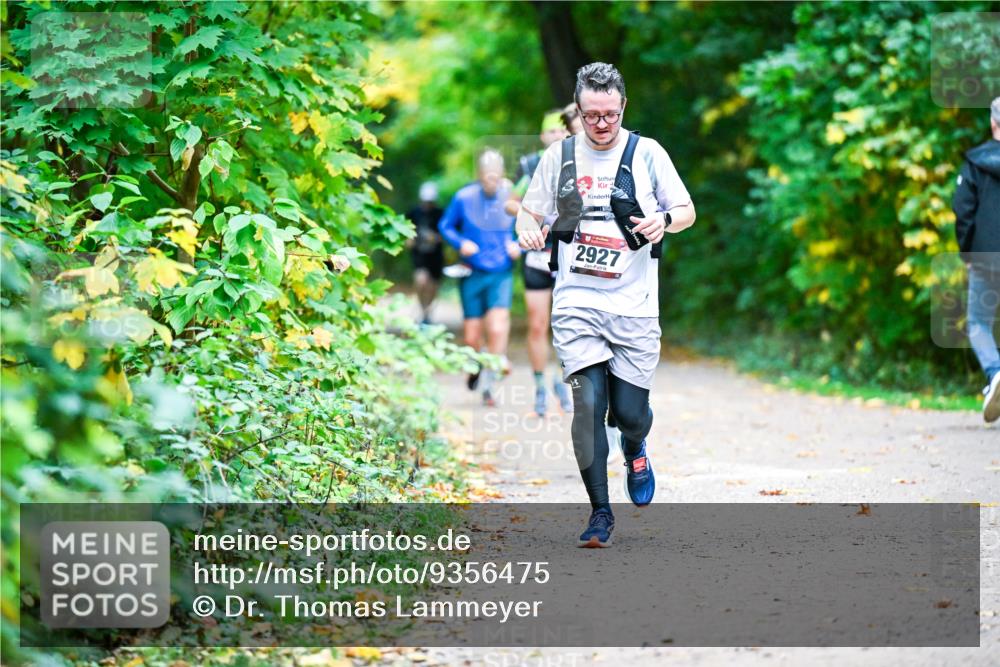 12.10.2025 - Bramfelder Halbmarathon 2025 Dr. Thomas Lammeyer http://msf.ph/oto/9356475 12.10.2025 10:57:27 Laufen 2927 meine-sportfotos.de