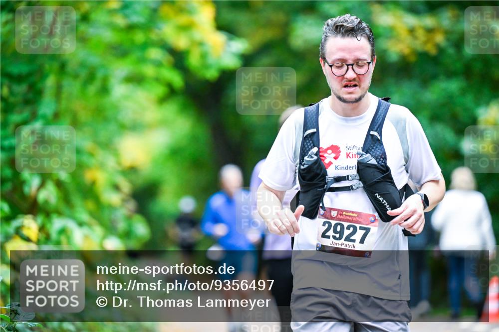 12.10.2025 - Bramfelder Halbmarathon 2025 Dr. Thomas Lammeyer http://msf.ph/oto/9356497 12.10.2025 10:57:31 Laufen 34, 2927 meine-sportfotos.de
