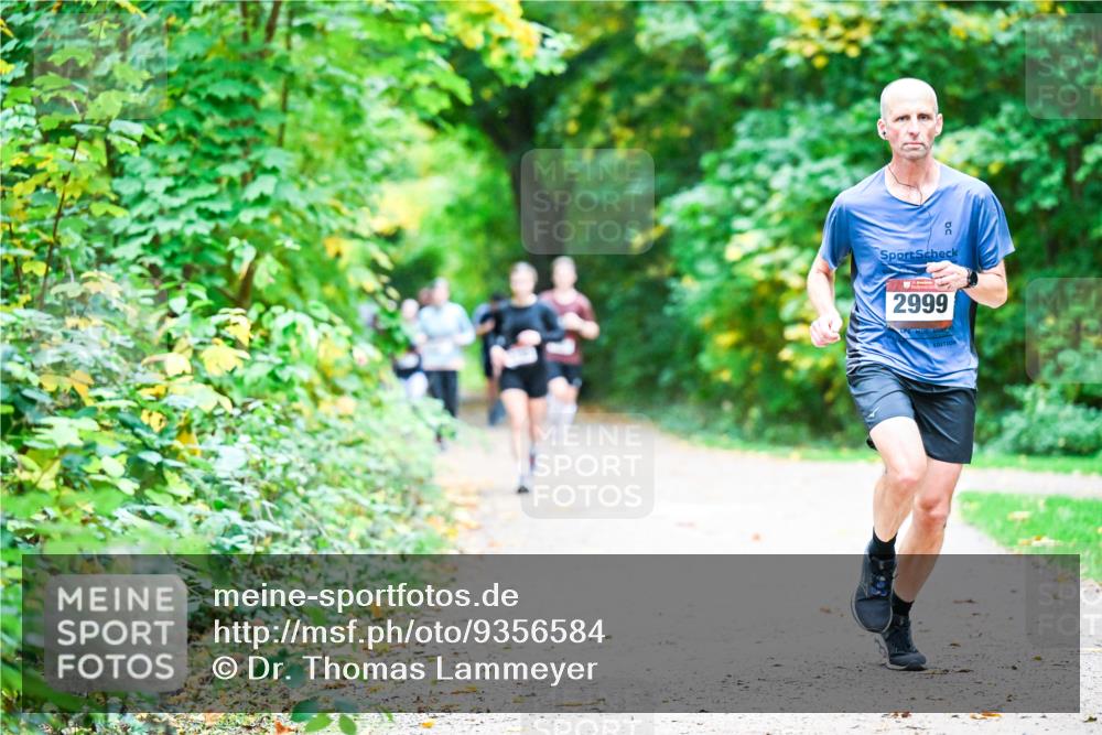12.10.2025 - Bramfelder Halbmarathon 2025 Dr. Thomas Lammeyer http://msf.ph/oto/9356584 12.10.2025 10:58:07 Laufen 2999 meine-sportfotos.de