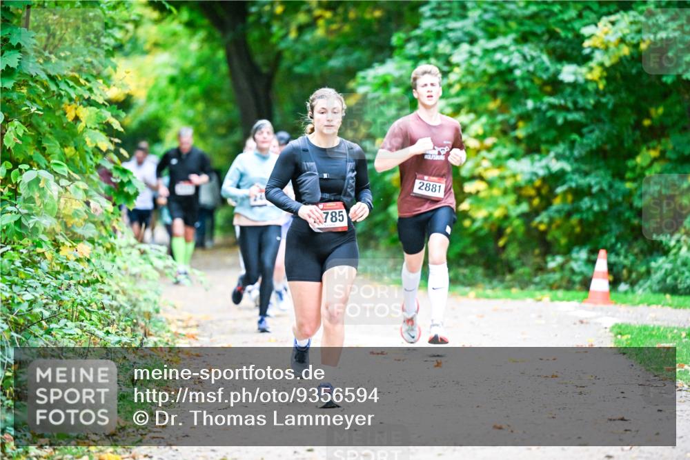 12.10.2025 - Bramfelder Halbmarathon 2025 Dr. Thomas Lammeyer http://msf.ph/oto/9356594 12.10.2025 10:58:11 Laufen 785, 2881 meine-sportfotos.de